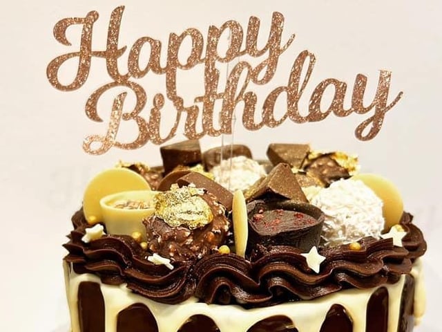 A delicious looking chocolate cake from Notay KizzaWizza.