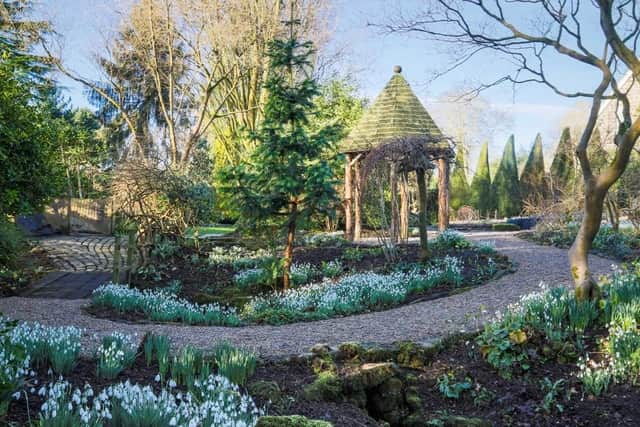 Adel's York Gate garden packs quite a punch for its one acre proportions. It never fails to intrigue its visitors with its fourteen garden rooms, linked by a series of clever vistas.