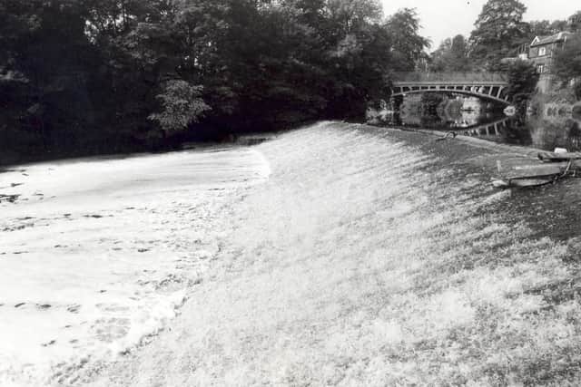 Residents living near the Aire at Newlay Lane were having to tolerate the summer long stench from the murky waters.