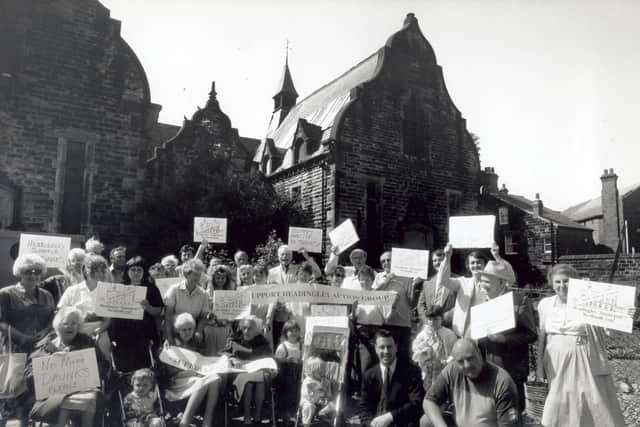 Protestors lobbied councillors to oppose plans to turn a former water pumping station into a pub. Bass Taverns and YW wanted to turn the site at the junction of Bennett Road and North Lane into a pub with parking for 72 cars.