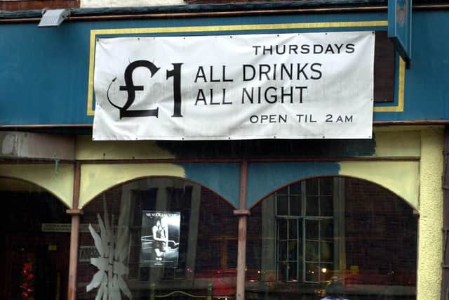 A feeder bar for Club Uropa, through the week as well as at weekends, Harveys was a handy spot for a pre-clubbing drink and could end up getting busy. Remember spin the wheel for drinks promotions?