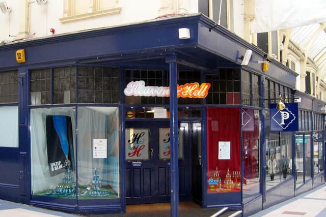 One of Leeds' first nightclubs to embrace the 'dual dance floor' concept.