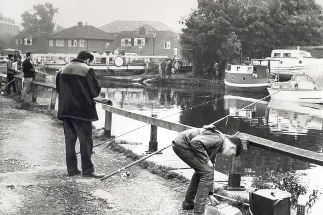 Sunday morning roach anglers on the Leeds and Liverpool Canal at Rodley.