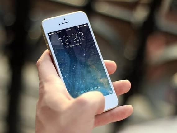 Should mobile phones be banned from schools in Leeds?