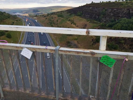 The notes on the M62 bridge.  Photo: West Yorkshire Police/@WYP_PCWillis