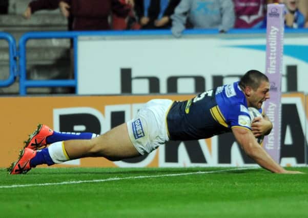 Ryan Hall scores his crucial try against Huddersfield Giants which ensured Leeds Rhinos won the league leaders shield in 2015.