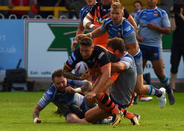 Jamie Ellis scores the opening try for Castleford