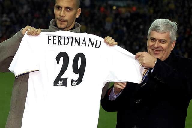 Rio Ferdinand poses with Peter Ridsdale in 2000.