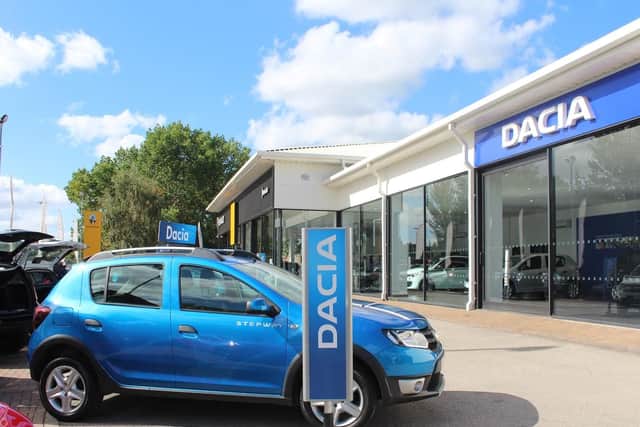 Bennett Motor Group is theDacia and Renault dealer in Barrack Rd - just five minutes drive from Leeds city centre