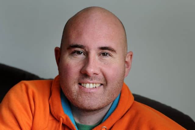 Simon Bucken,