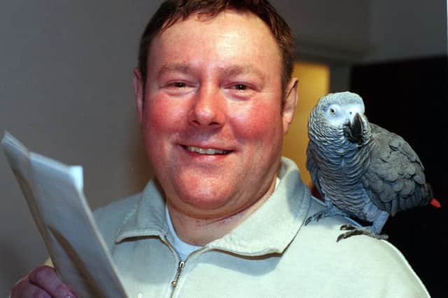 Actor Peter Rylands with 'Jackie' the parrot at Starbeck, Harrogate, last night, (tuesday). STORY HOWARD WILIAMSON.