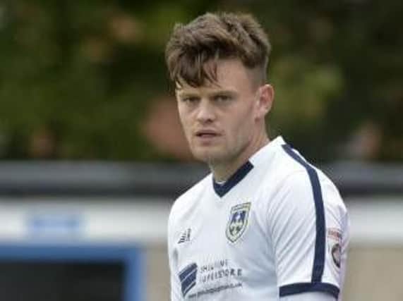 Reece Thompson playing for Guiseley AFC in 2017