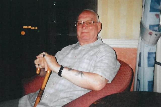 Derek Middleton died from mesothelioma - a cancer of the lining of the lung that is associated with asbestos exposure.