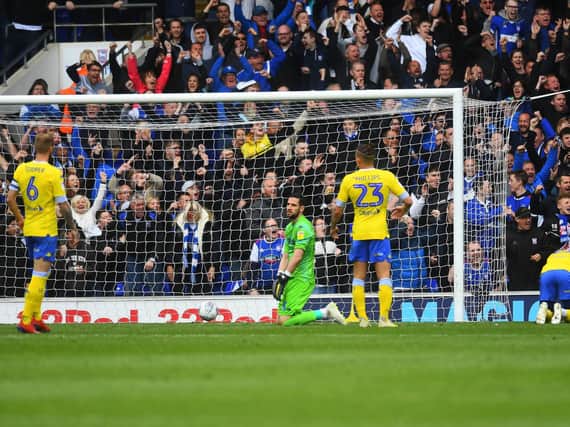 Leeds United fall to 3-2 defeat to Ipswich at Portman Road.