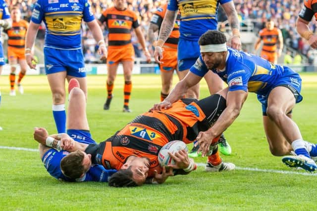 Jesse Sene-Lefao scores Castleford Tigers' first try at Leeds Rhinos.