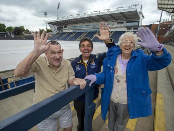 Donald Wilkinson and Dorothy Ward at Emerald Headingley with tour guide Paul Daley.