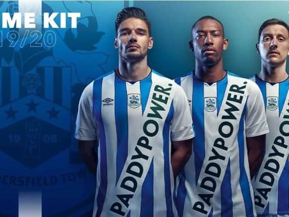 Huddersfield Kit cc Huddersfield Town