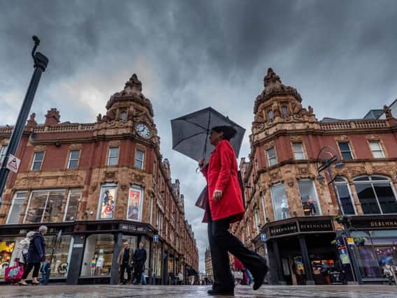 Heavy downpours are forecast for Leeds this weekend.