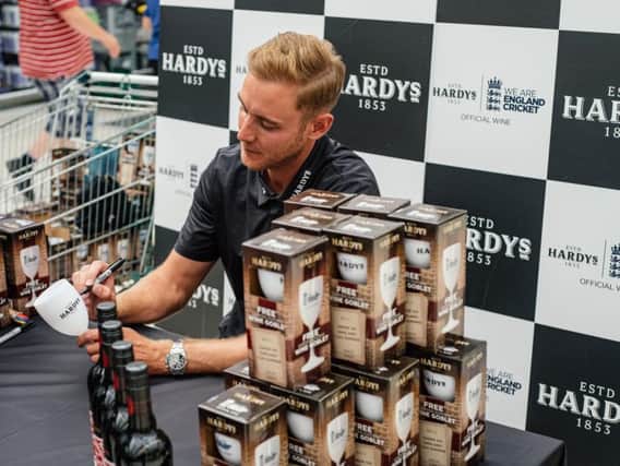 England cricketer Stuart Broad at Asda, Pudsey, Leeds, on Tuesday 27 August 2019, promoting Hardy's wines. Image credit: Susana Micolta at Nexus PR.