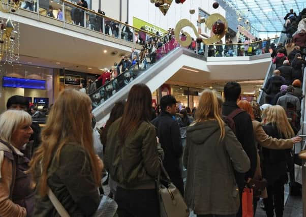 Thousands of customers queued to pick up bargains on Black Friday, but how many of them knew their consumer rights? PHOTO: Rui Vieria / PA