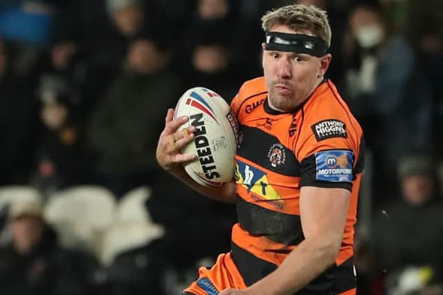 Michael Shenton of Castleford Tigers runs with the ball. (Picture: SWPix.com)