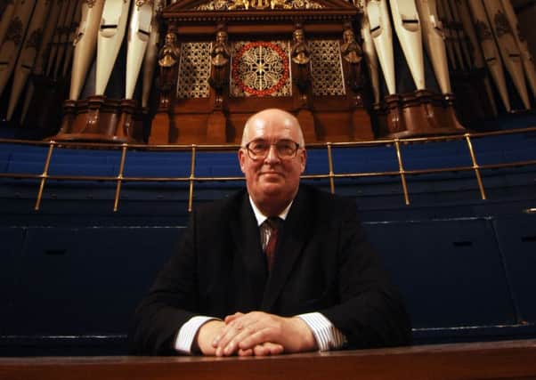 Organist Simon Lindley.