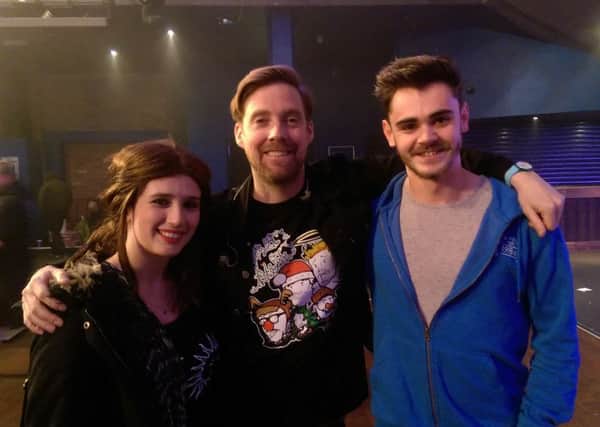Kaisers Chiefs singer Ricky Wilson before the show with Sinead Broadbent and her boyfriend Jamie Robson. Sinead has received support from CLIC Sargent.