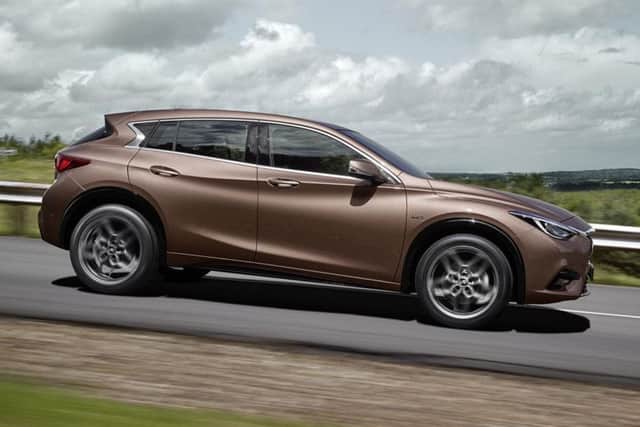Infiniti Q30