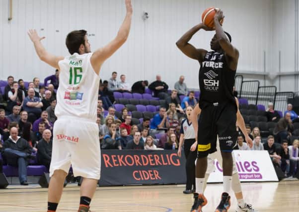 Armand Anebo scored a three-pointer with Leeds Forces last attack, but they could not hold out against Glasgow.