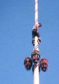 Maypole Climbing Leeds nostalgia: Footage shows man climbing the Barwick Maypole
