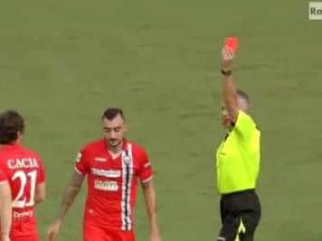 Tommaso Bianchi sees red on his debut for Ascoli