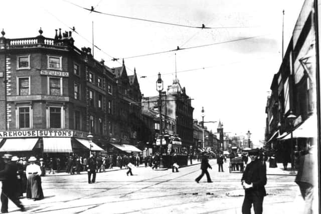 Leeds Streets: HistoricSupplied by Peter Tuffrey Lower Briggate
