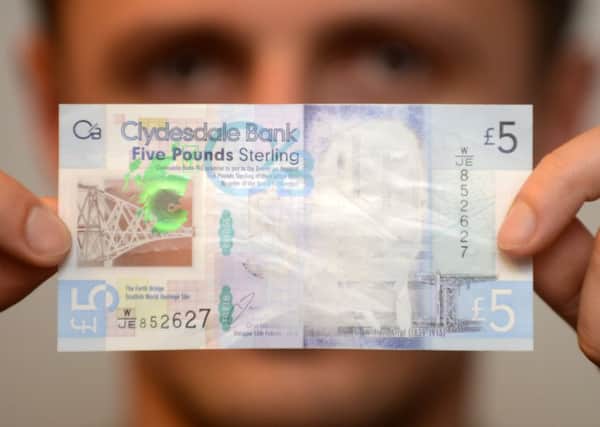 A serious flaw has been exposed in the new polymer Â£5 note -- it can be wiped almost totally clean of ink using a simple pencil eraser.