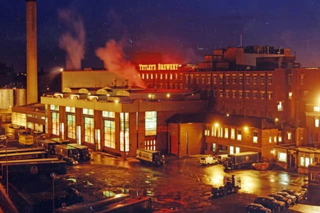 Tetley'sTetleys Brewery at Night 24 Sep 1993