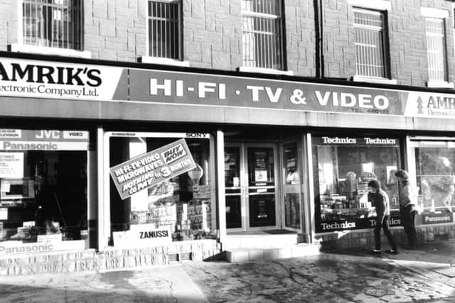 Leeds, Harehills, 9th December 1986

Amrik's Electronic Company.

Harehills Lane.