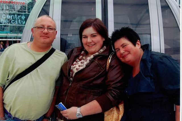 Stuart and Sue Jackson, with their daughter Victoria, before losing weight.