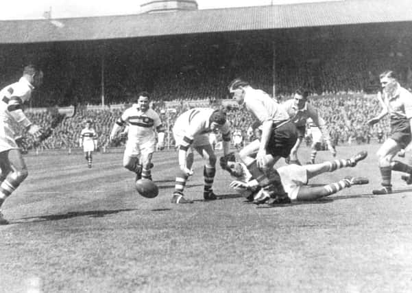 Bradford Northern vs Leeds 1947
( Picture scanned from Rugby League Challenge Cup Book by Les Hoole)