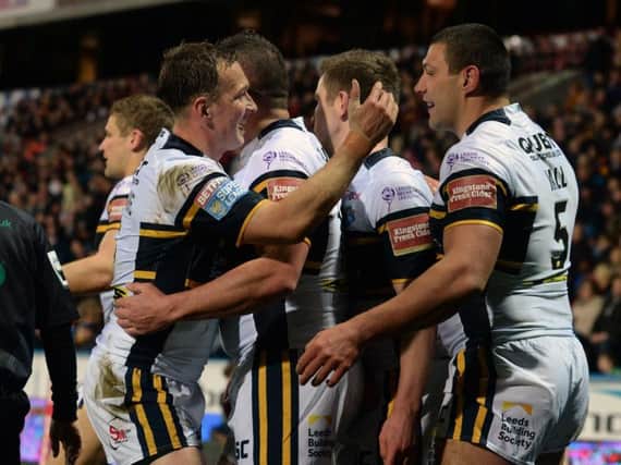 Leeds Rhinos beat Catalans Dragons 30-24 after a late fightback