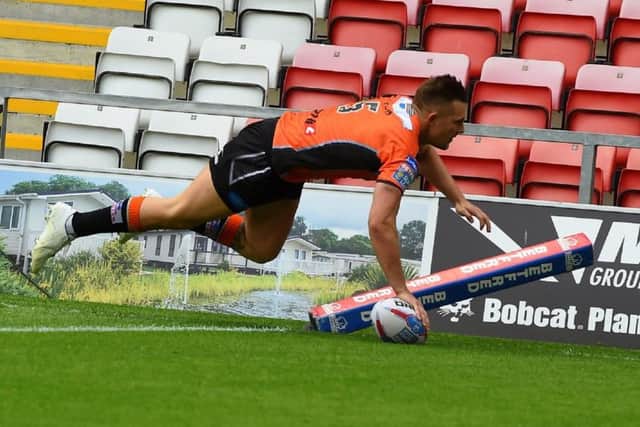 Greg Eden scores his second try at Leigh on Monday.
