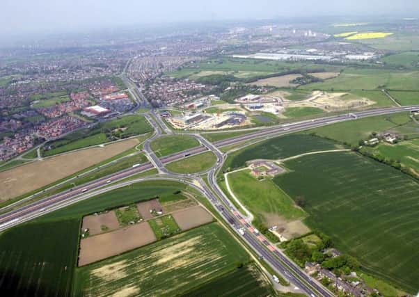 22 may 2001. Aeriel pics for Leeds Utd story.
Thorpe Park showing the M1/A63 interchange.