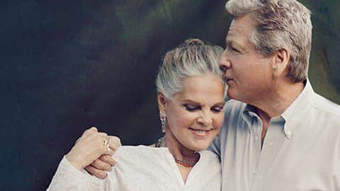 Ali MacGraw and Ryan O'Neal had been due to tour the UK in Love Letters.