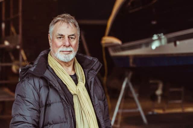 Barrie Rutter has announced he is stepping down as artistic director of Northern Broadsides.