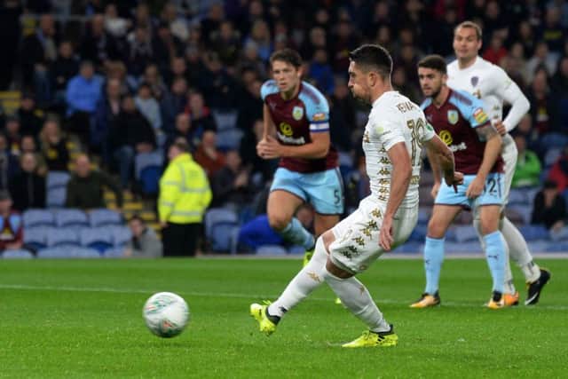Pablo Hernandez scores Leeds' penalty putting them 2-1 in the lead.