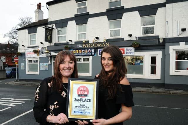 Yorkshire Evening Post Pub of the Year. YEP editor Hannah Thaxter presents the runner up award to Sinead Flanagan from The Woodman, Selby Road, Leeds.
27th December 2017.
Picture Jonathan Gawthorpe