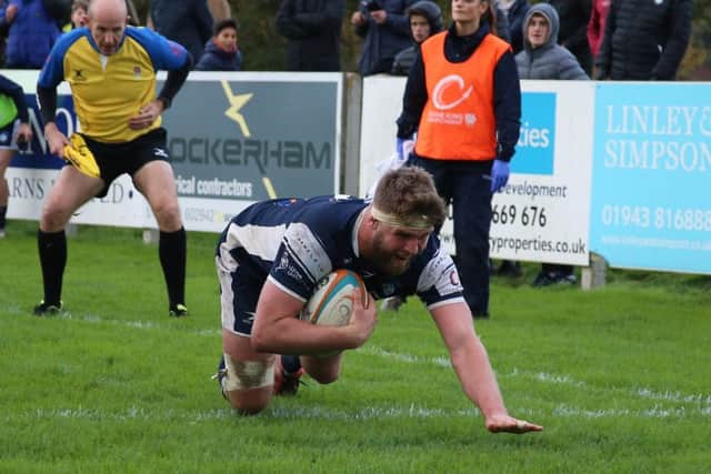 Form hooker, Joe Buckle.