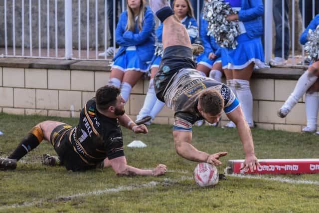 Featherstone winger Shaun Robinson scored two tries against his former club, Swinton.