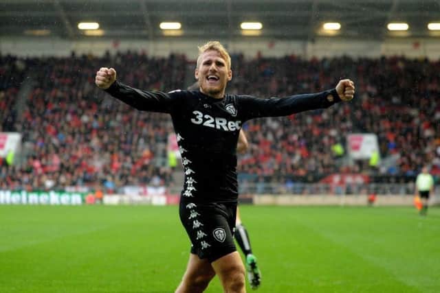 Samuel Saiz celebrates.